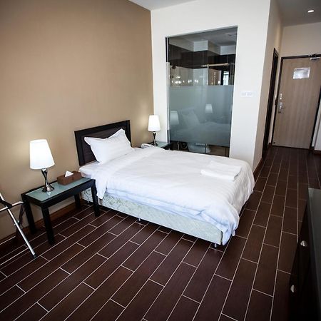 Putatan Platinum Hotel Kota Kinabalu Pokoj fotografie