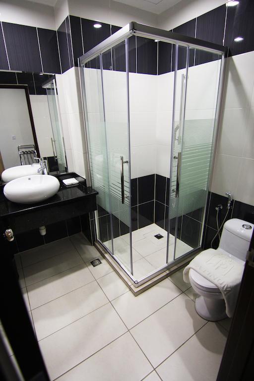 Putatan Platinum Hotel Kota Kinabalu Exteriér fotografie