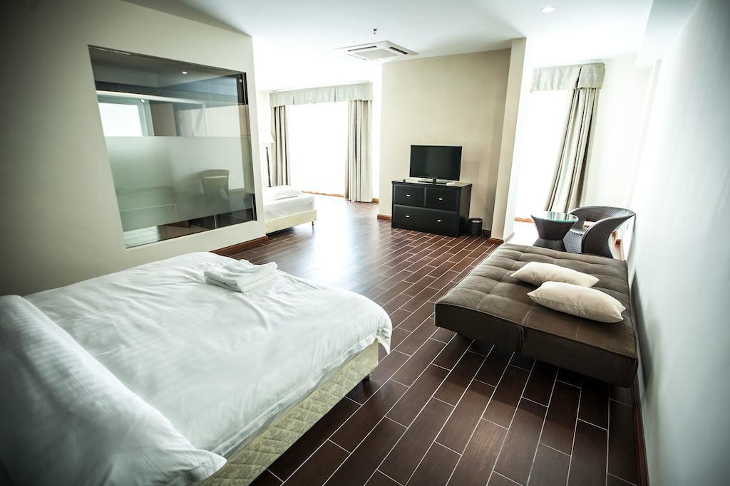Putatan Platinum Hotel Kota Kinabalu Pokoj fotografie