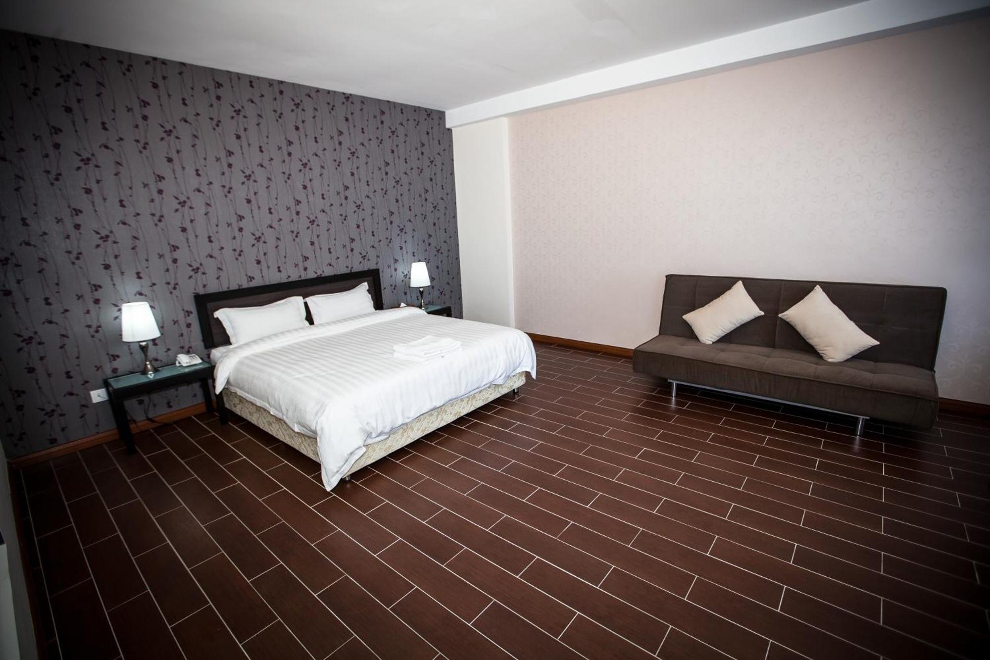Putatan Platinum Hotel Kota Kinabalu Pokoj fotografie