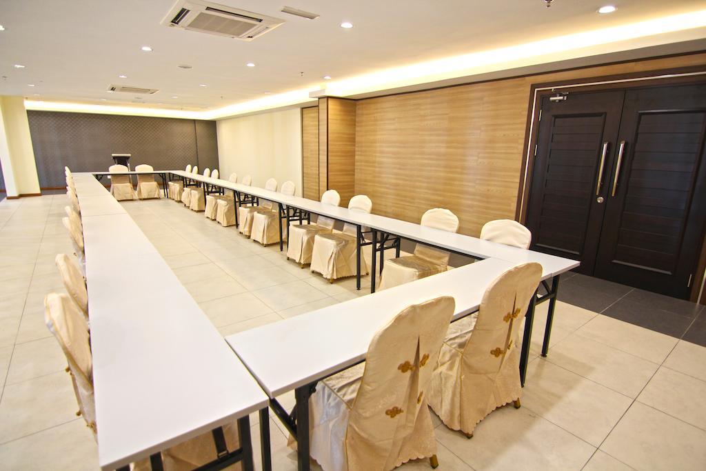 Putatan Platinum Hotel Kota Kinabalu Exteriér fotografie
